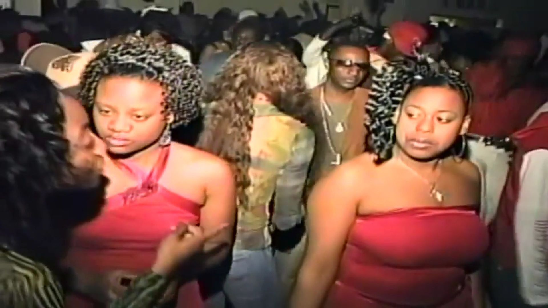 ⁣5th Annual Red & White Pre Valentine 2005