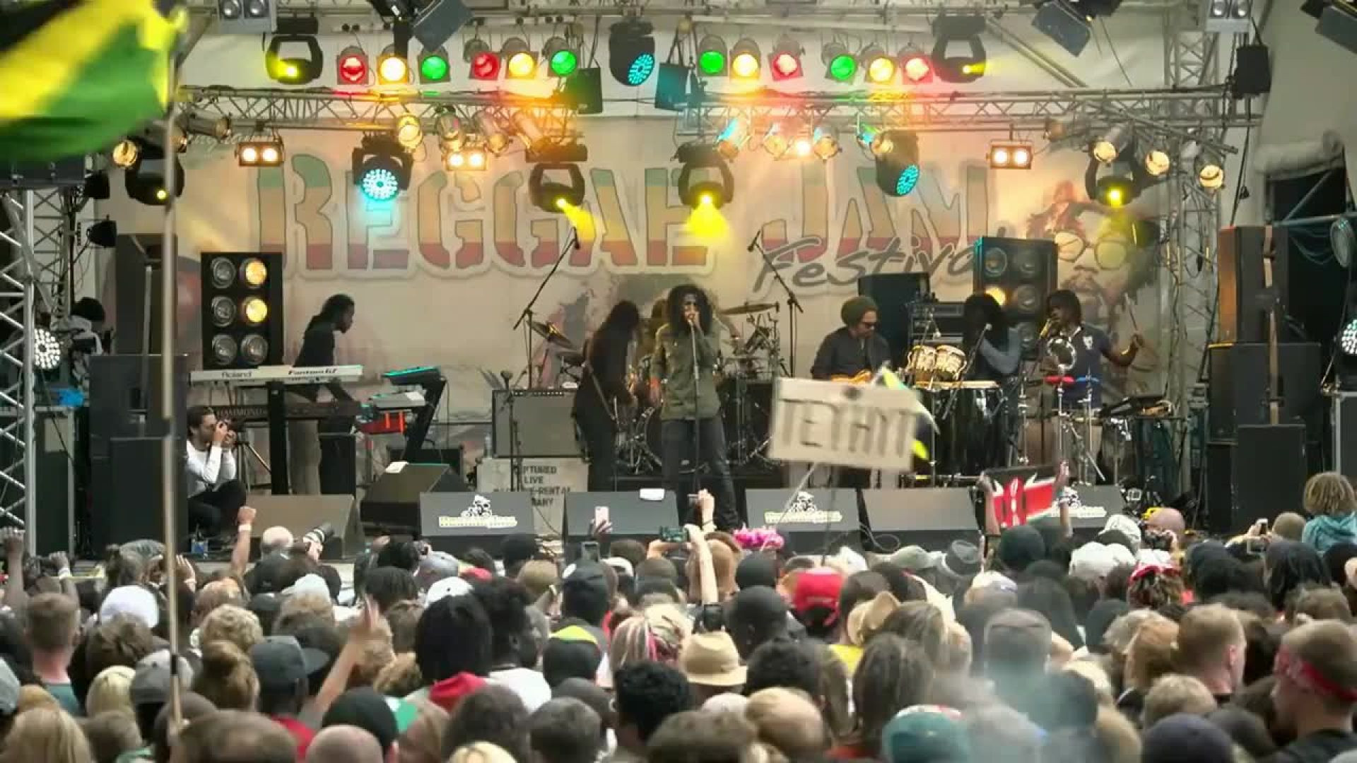 Chronixx and the Zincfence Redemption live at reggaejam 2016