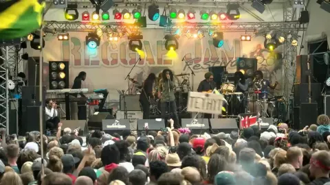 Chronixx and the Zincfence Redemption live at reggaejam 2016
